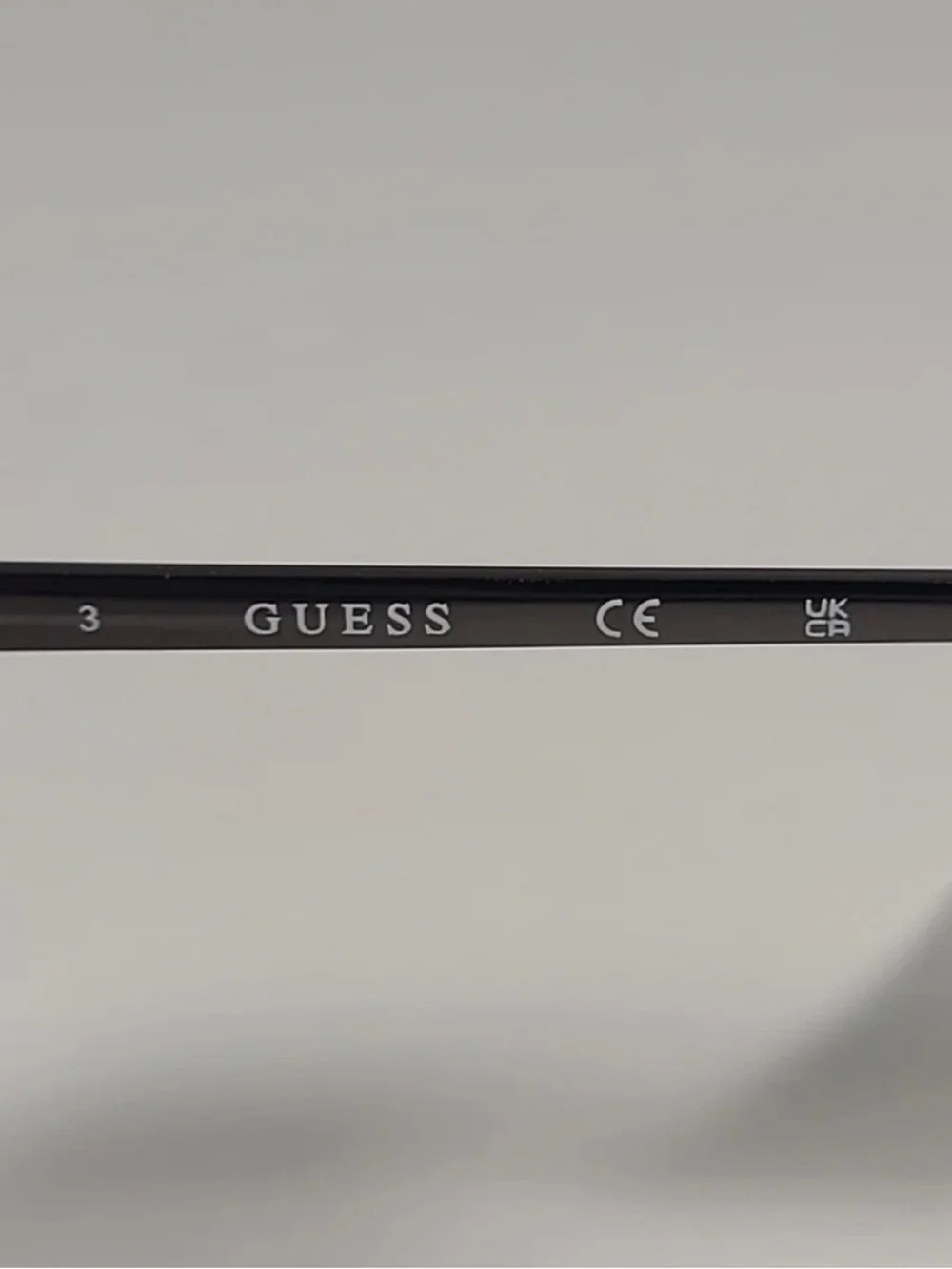 Guess GO00064 06F Pilot Sunglasses Gunmetal Frame Smoke Gradient Lens 61mm NWT